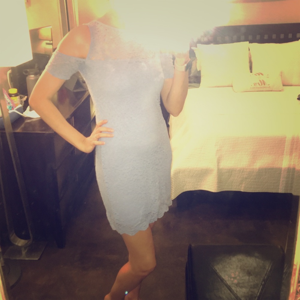 π¦β SOLD βπ¦ Hollister lace dress - Picture 2 of 10